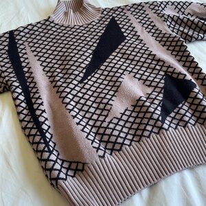 Geometric Patterned Sweater - Black and Tan